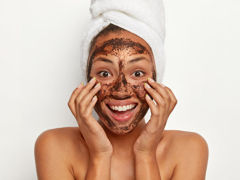 10 Mistakes to Avoid While Using a Face Scrub